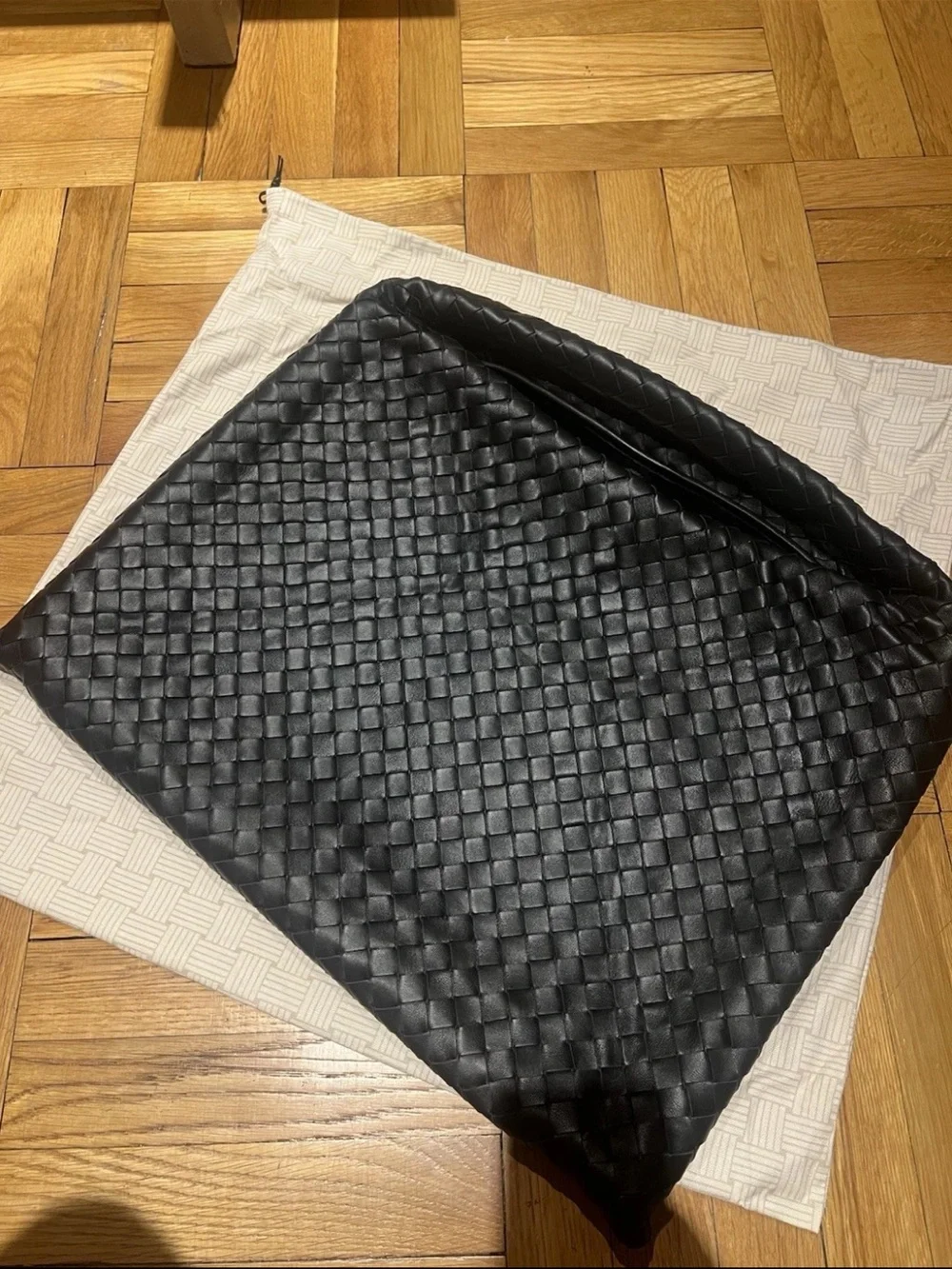 Bottega Veneta Large Black Leather Hop (Hobo) Intrecciato Bag - Authentic & New